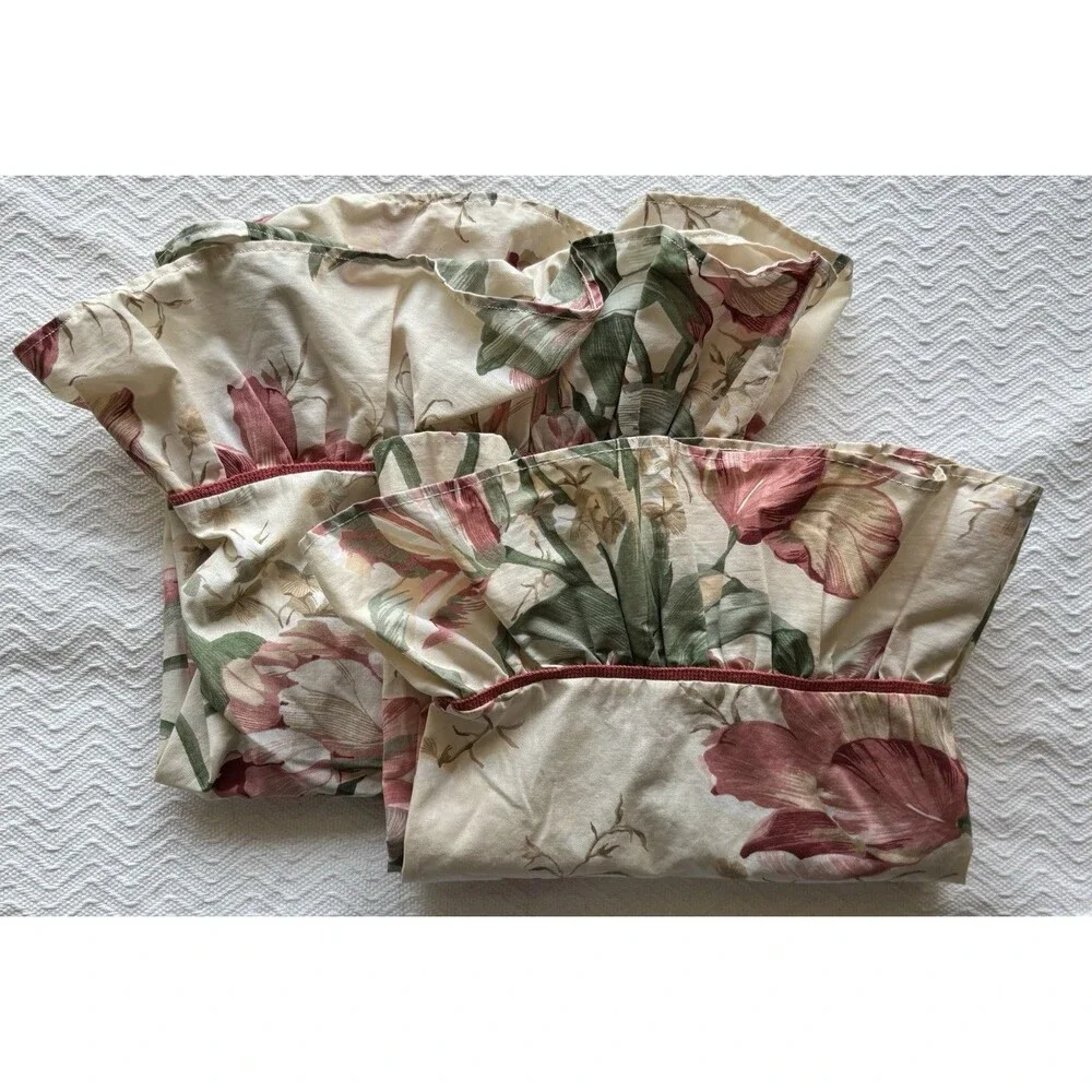 Pair VTG WAVERLY Garden Room Pillowcases Tulips Cottagecore Bloom Standard USA